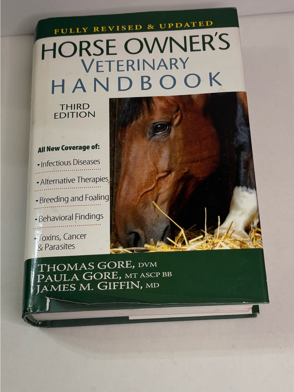 Horse Owner's Veterinary Handbook - Green and White Cover